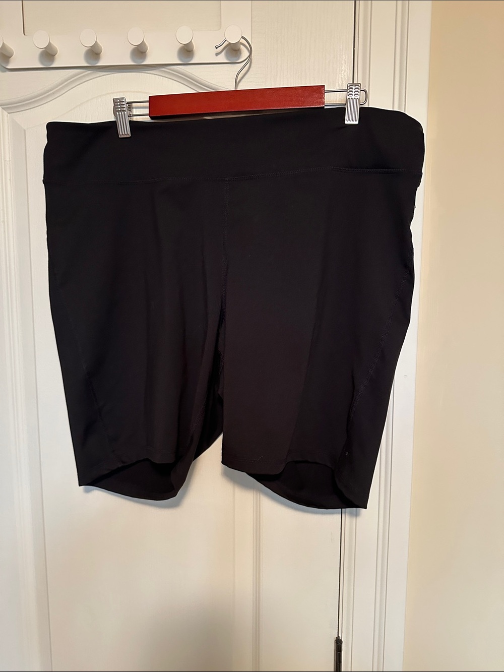 Old Navy Black Mid-Rise Bike Shorts